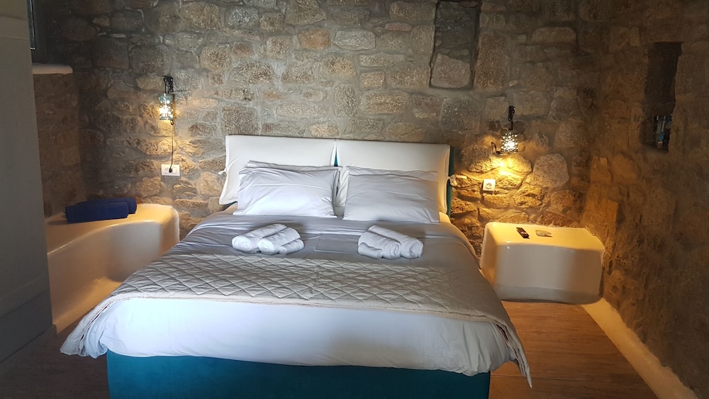 Superior Suite, Private Pool, Sea View (Amalthia)