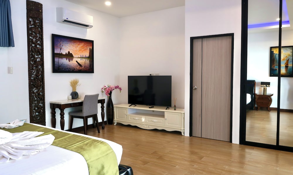 Villa photo 3