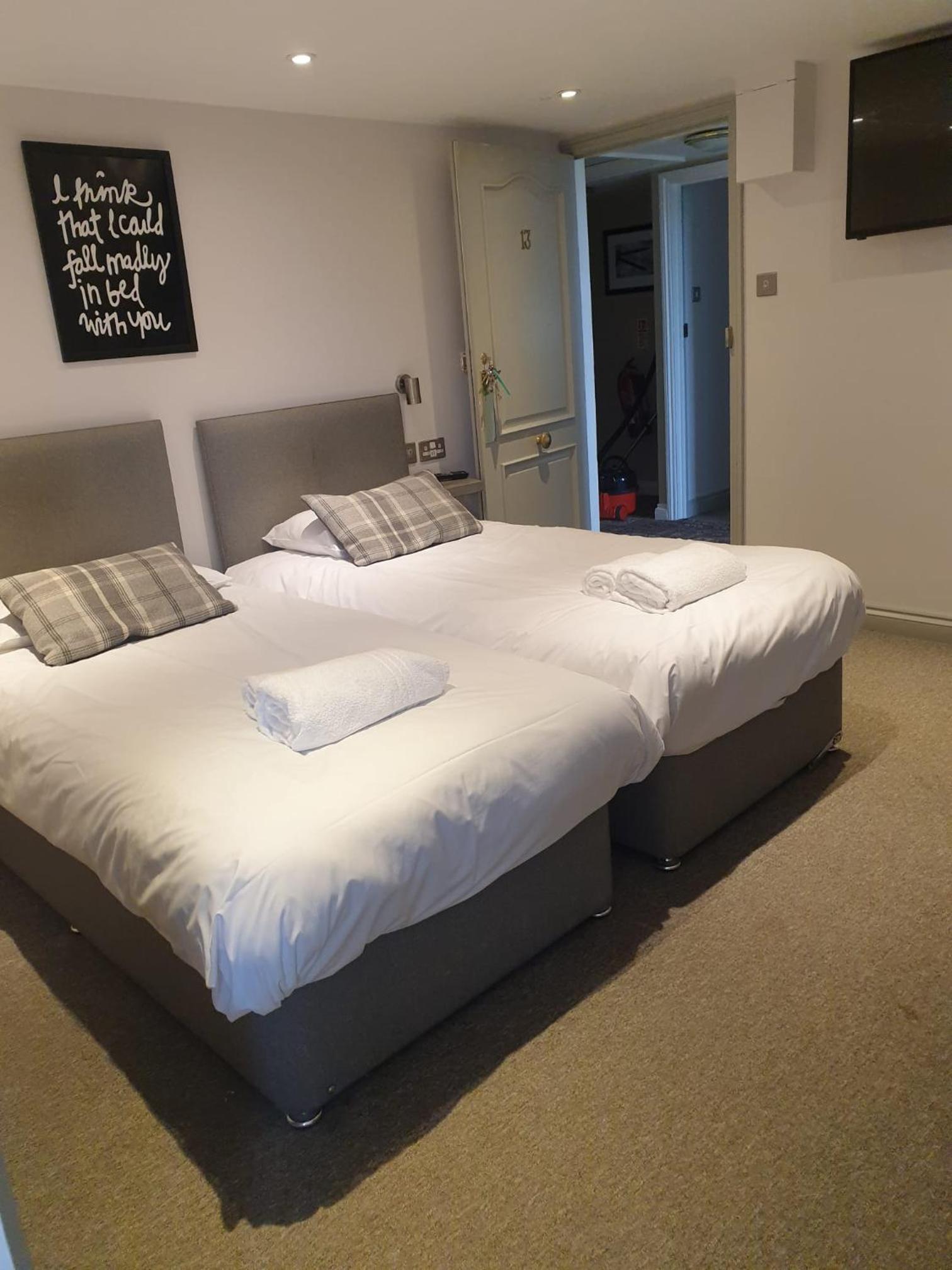 Superior Double or Twin Room - Photo 2