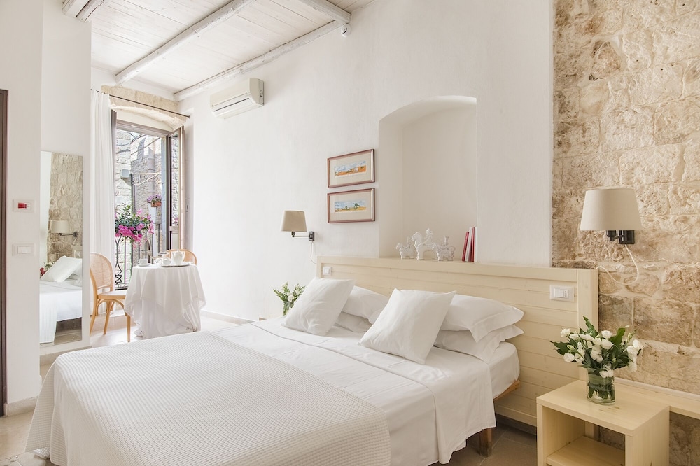 Standard Double or Twin Room - Photo 3