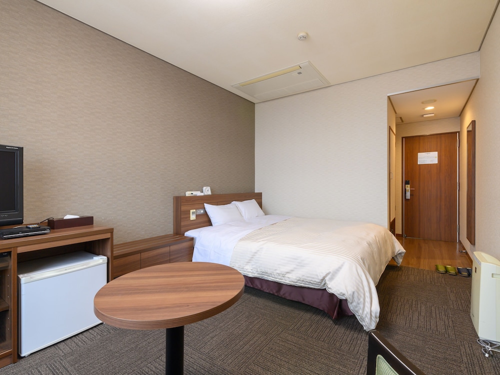 Double Room With Shared Washroom photo 3