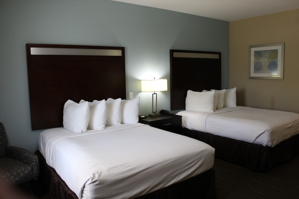 Standard Room, 2 Queen Beds photo 2