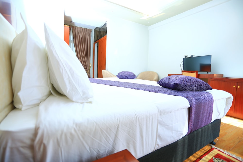 Family Suite, 2 Bedrooms, Mountain View, Executive Level photo 1