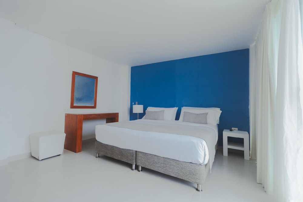 Superior Plus Room with sea view King photo 2