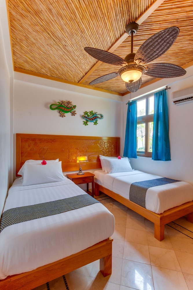2 Bedroom Poolfront Suite