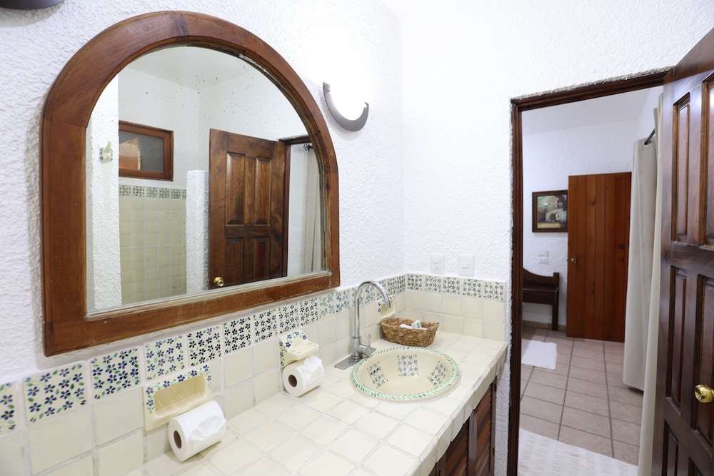 Bosque Caribe One Bedroom Apartment with Terrace - Photo 16