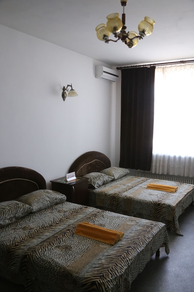 Room, 2 Bedrooms, Non Smoking photo 1