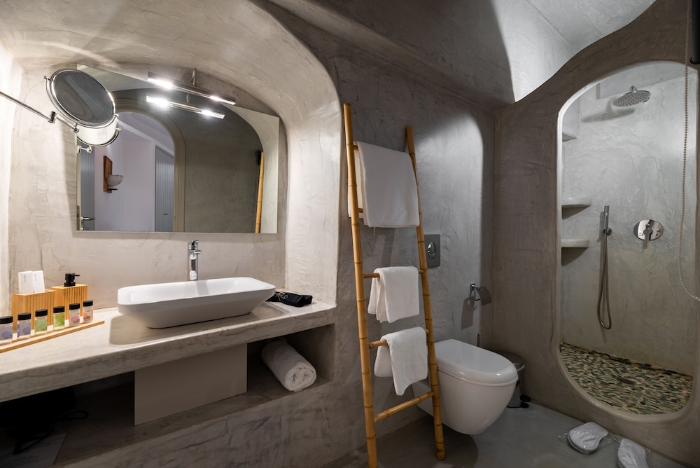 Superior Suite - Photo 2