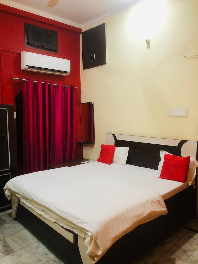 Deluxe Double Room photo 2