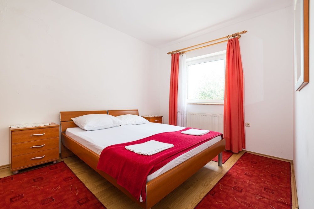Apartment, 2 Bedrooms, Balcony, City View