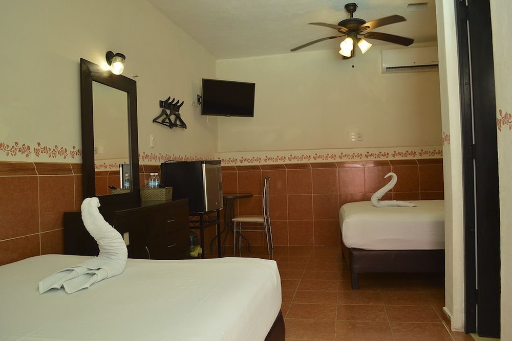 Deluxe Double Room, 2 Double Beds photo 3