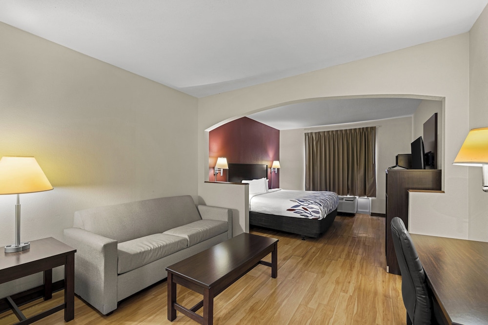 Superior Room, 1 King Bed, Non Smoking - Photo 4