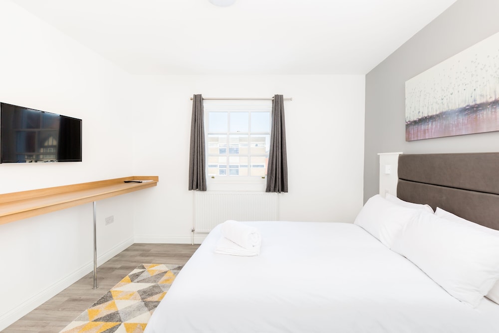 Apartment 7 - Signature photo 2