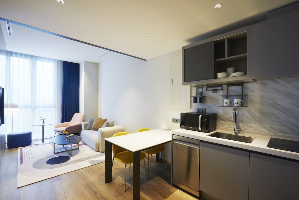 Suite, 1 Bedroom (Sofa Bed) photo 2