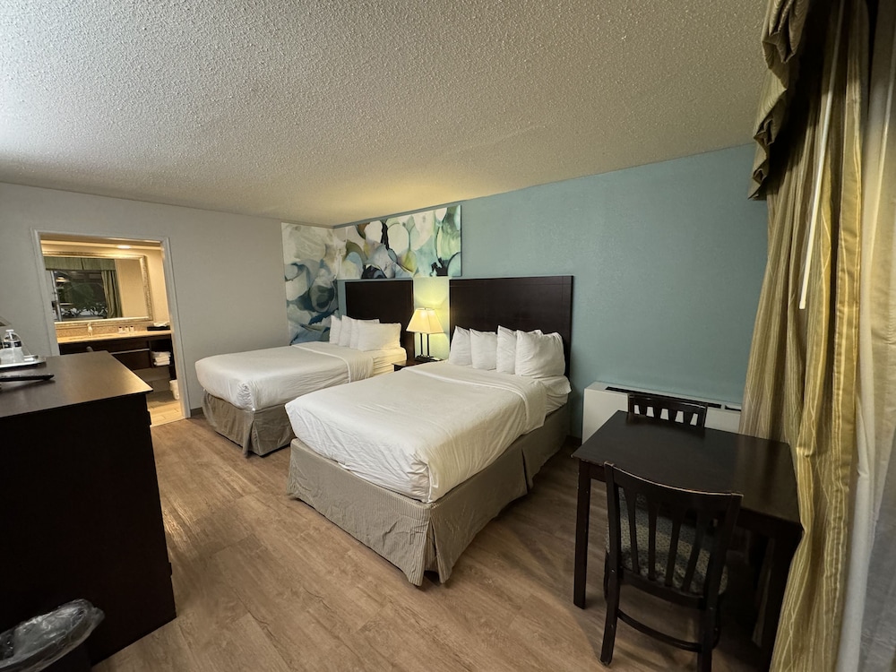 Room, 2 Double Beds, Non Smoking - Photo 1