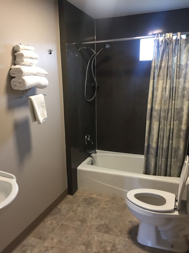 Standard Room, 1 Queen Bed, Non Smoking (Single Room) photo 2