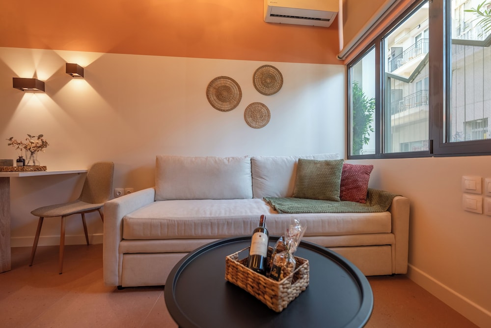 AthenianNest Psyrri Cozy Boho Studio
