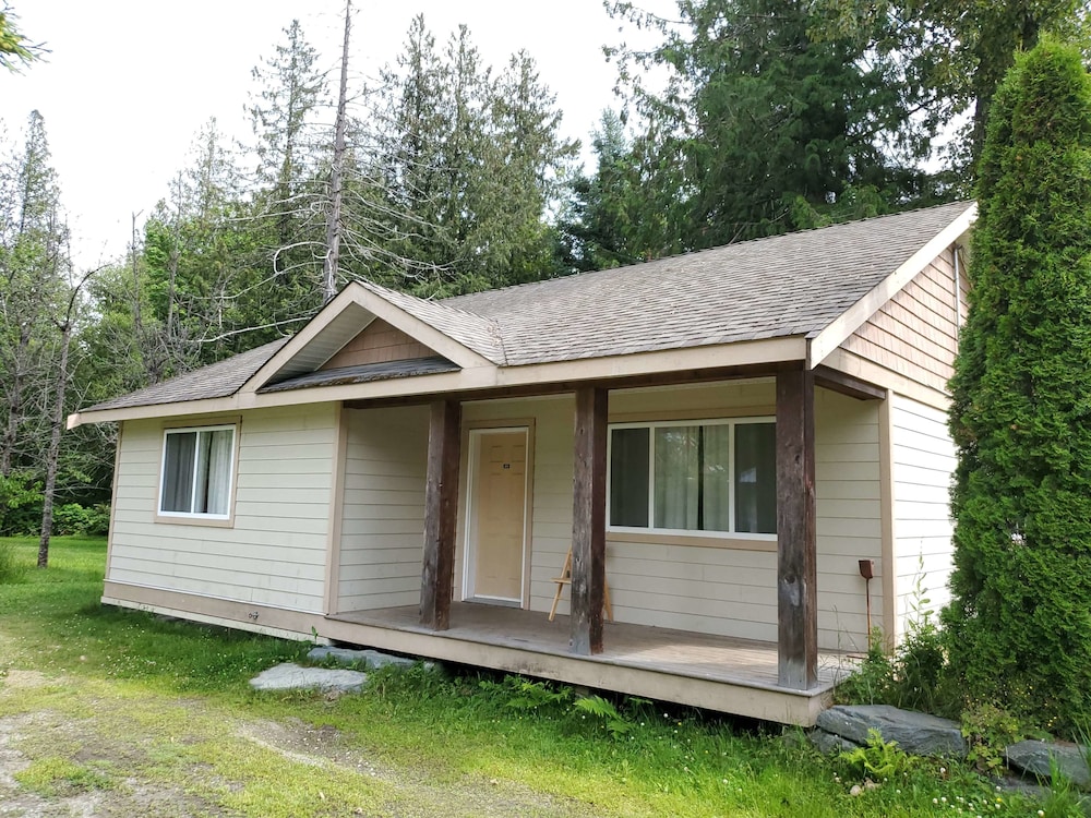 Cabin photo 1