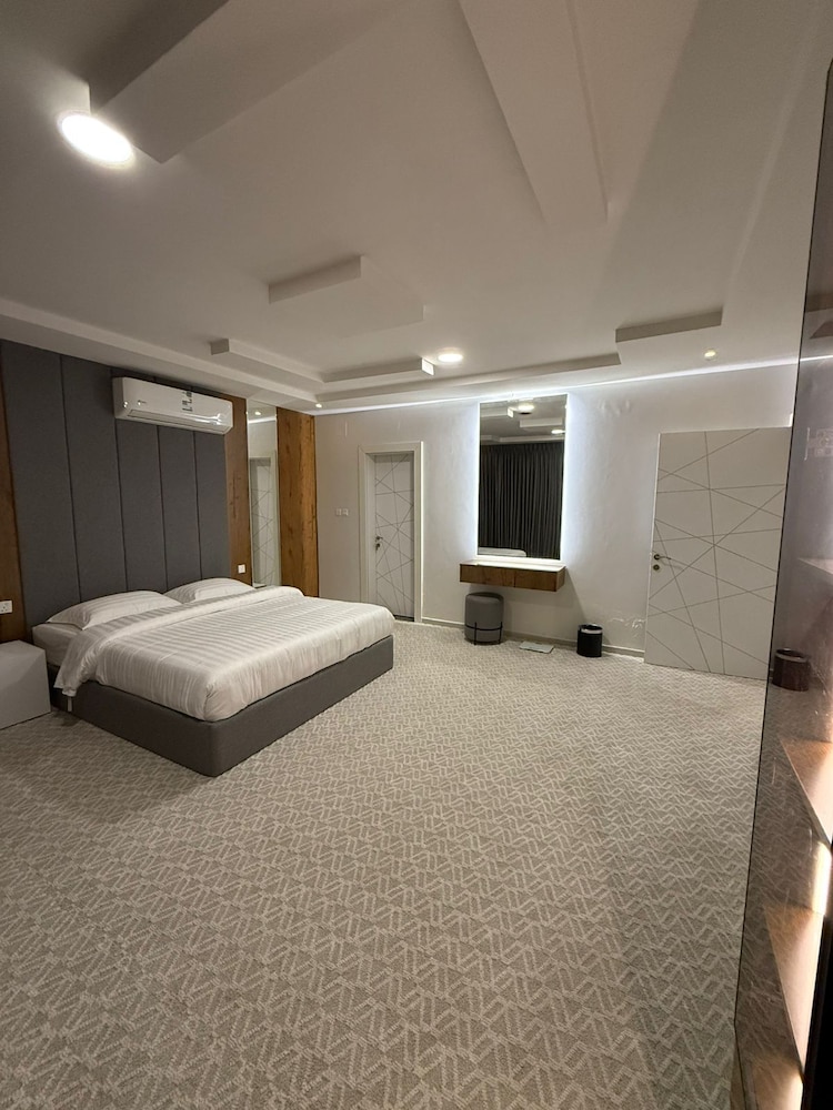 Luxury Apartment photo 1