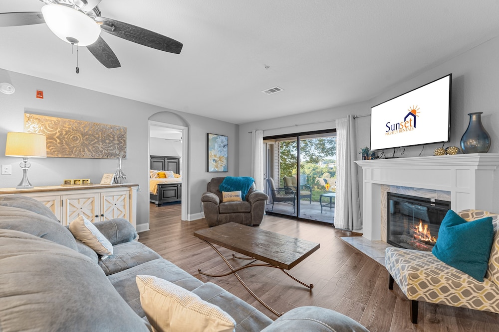 Condo, 2 Bedrooms