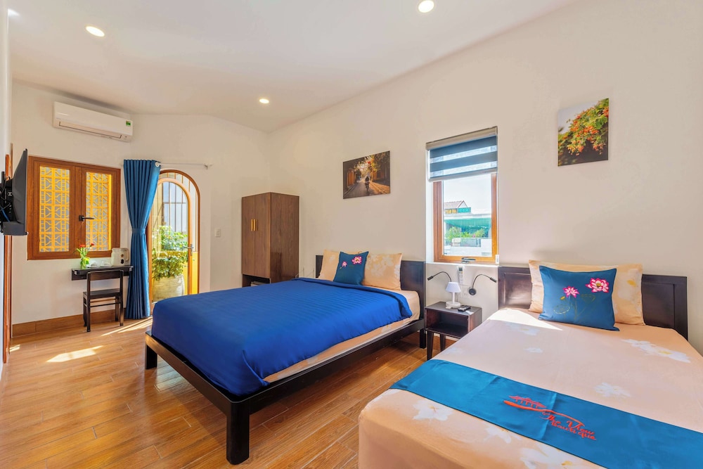 Family Triple Room, Balcony, Courtyard View