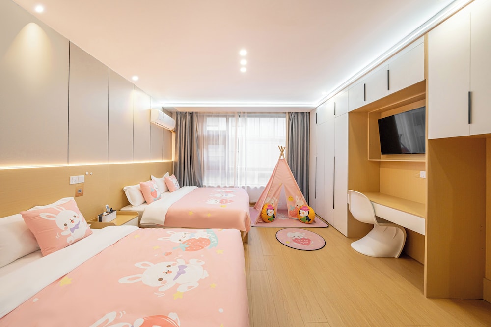 Family Twin Room