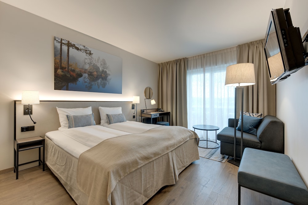 Classic Room Single or Double Lake View