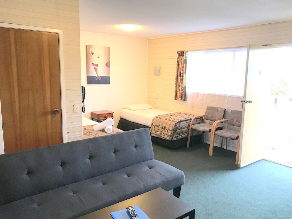 Family Suite (Large) - Photo 14