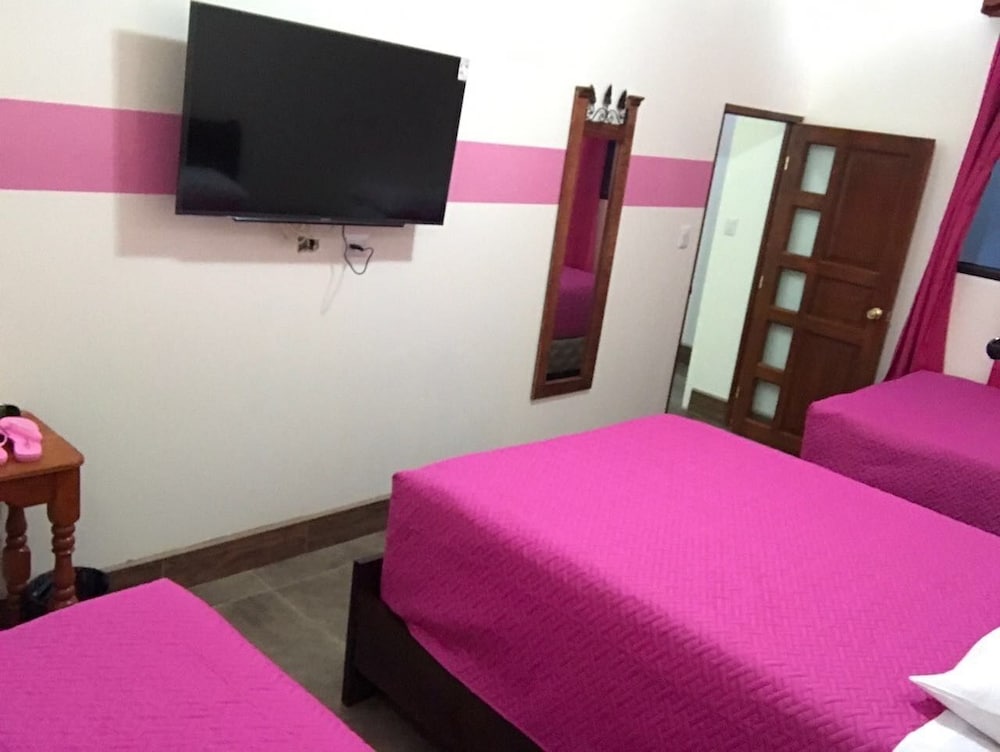 Economy Triple Room, 1 Bedroom, Non Smoking, City View photo 2
