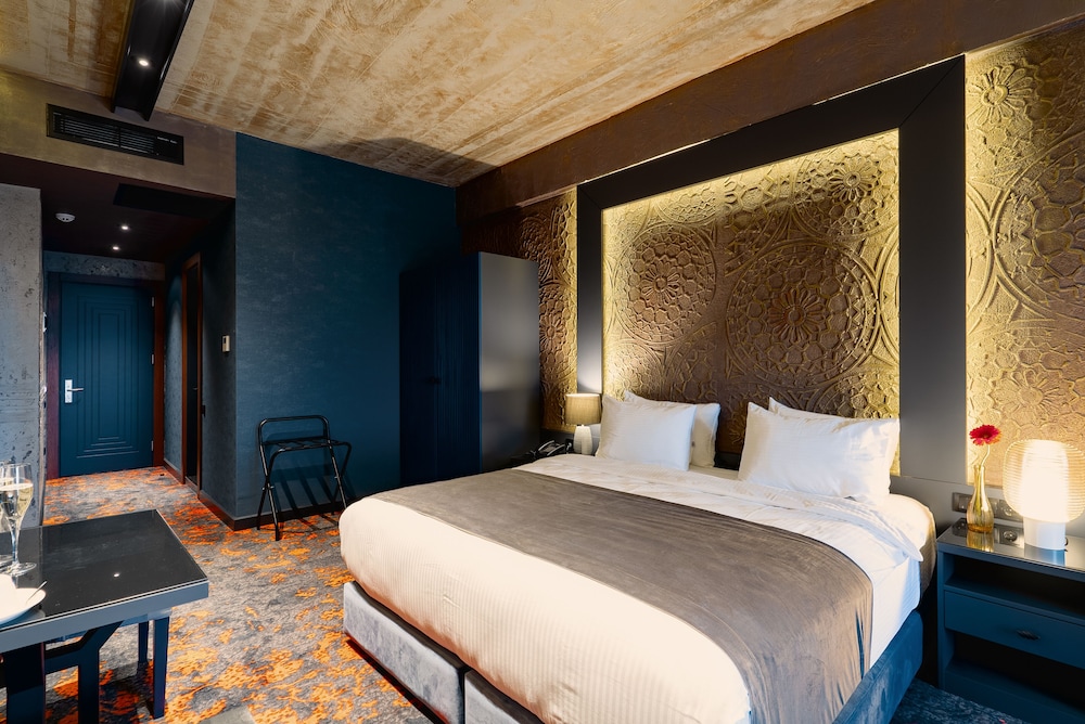 Deluxe Double or Twin Room, Sea View - Photo 14