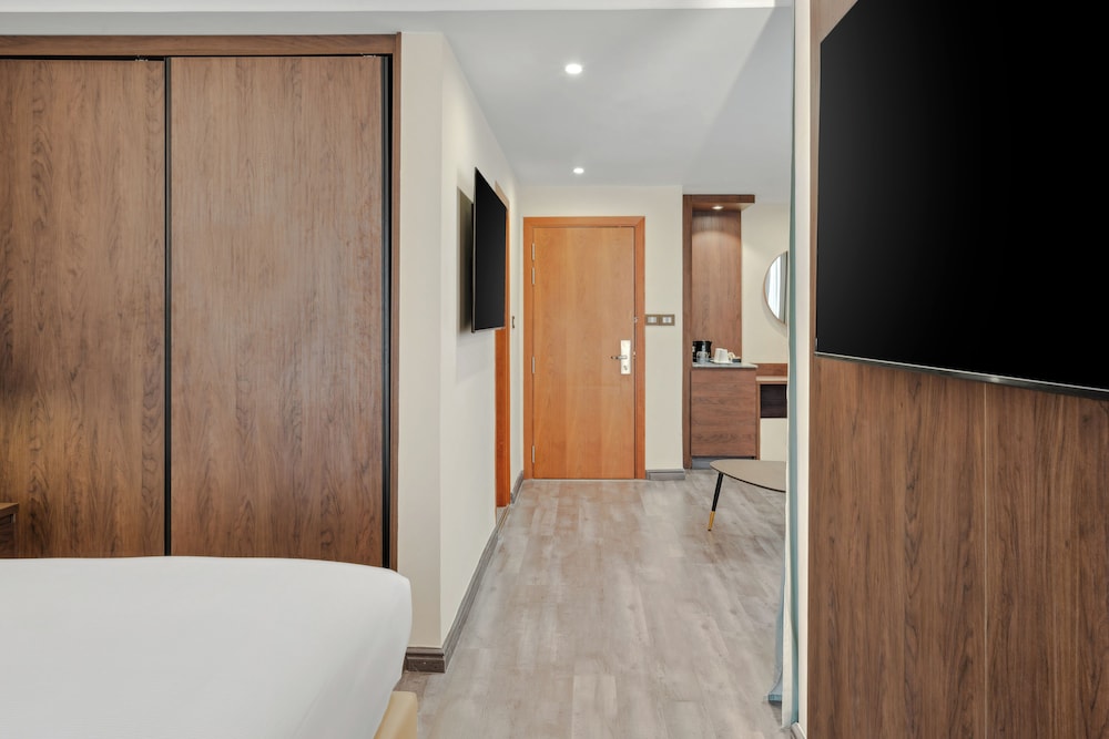Deluxe Suite, 1 King Bed photo 1