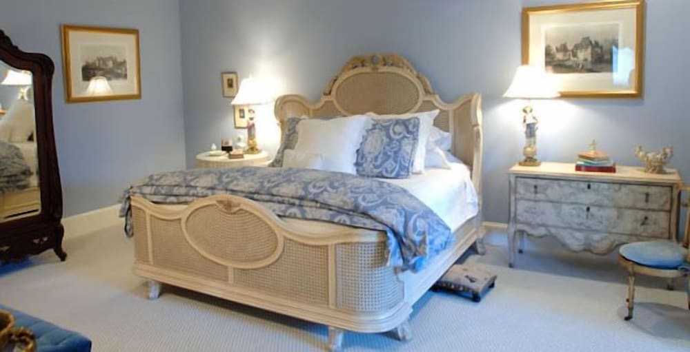 The French Suite photo 1