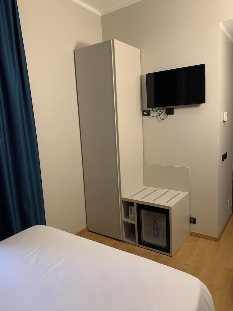 Standard Room French bed