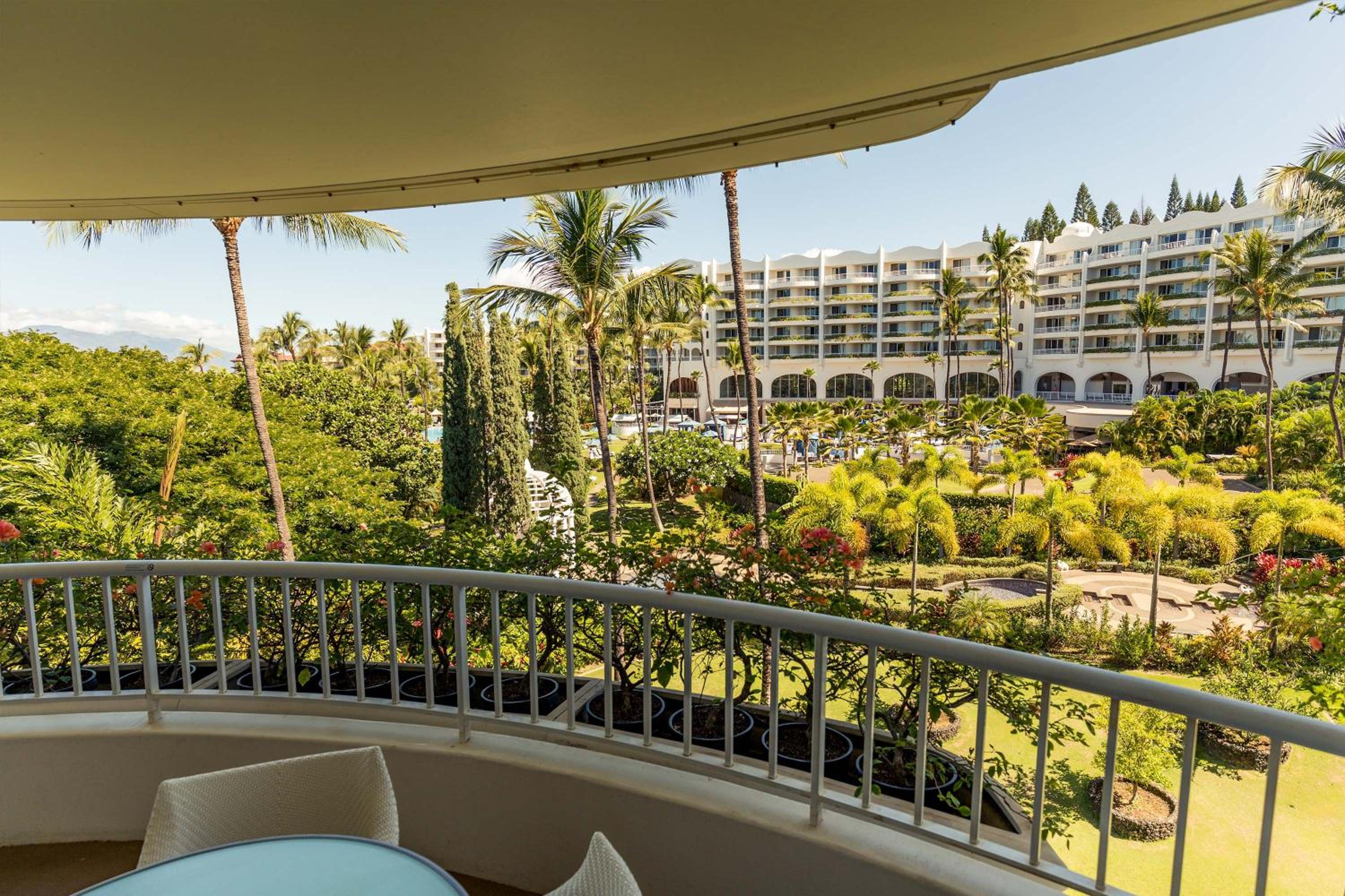 King Suite with Sofa Bed and Garden View