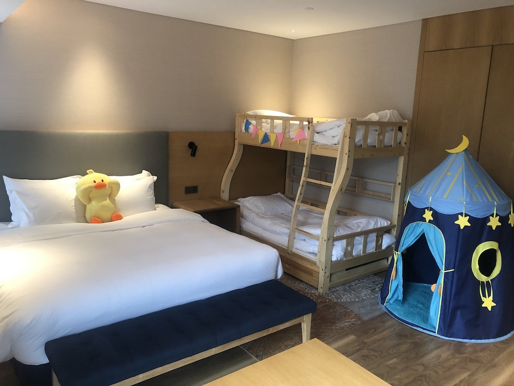 Standard Room, Multiple Beds (Kids Theme) photo 3