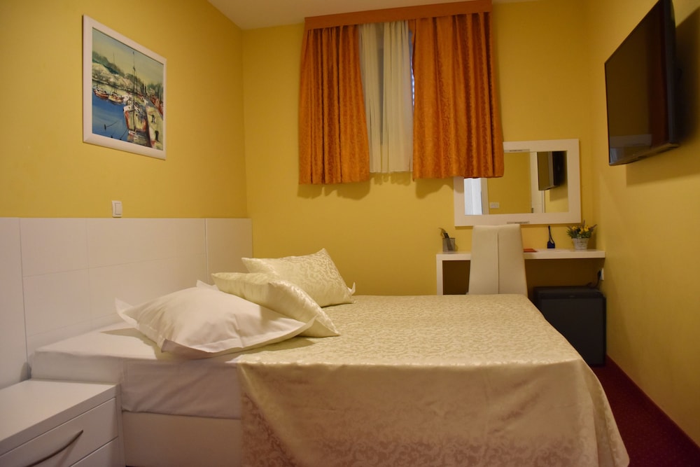 Double Room, Ground Floor