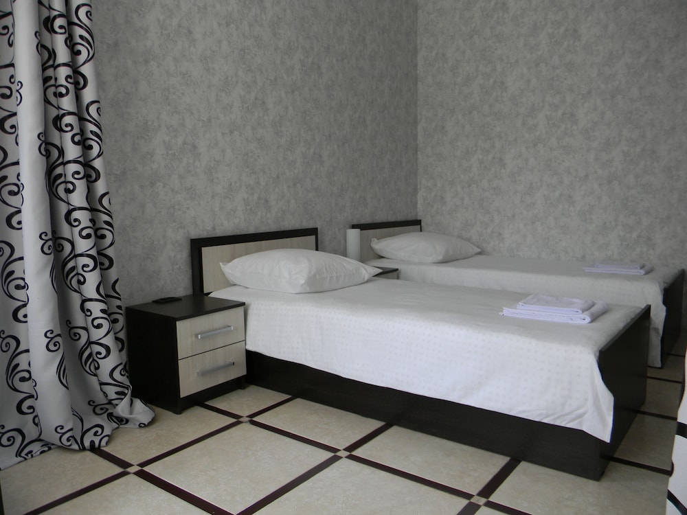 Twin Room, Private Bathroom photo 3