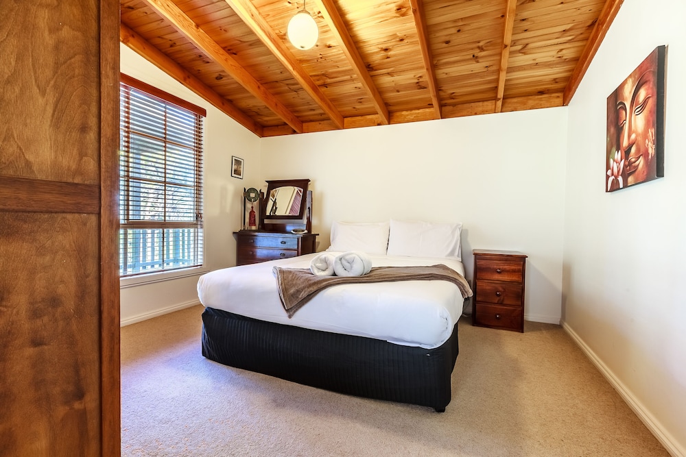 Family Cottage, 2 Bedrooms, Accessible, Fireplace photo 1