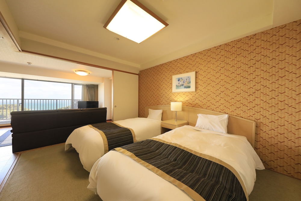 [Non-Smoking] Twin Room (2 Beds)/ Ocean View - Photo 6