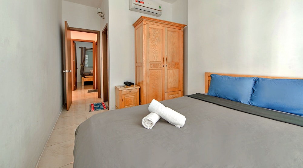 Business Condo, 1 Queen Bed, Balcony, City View