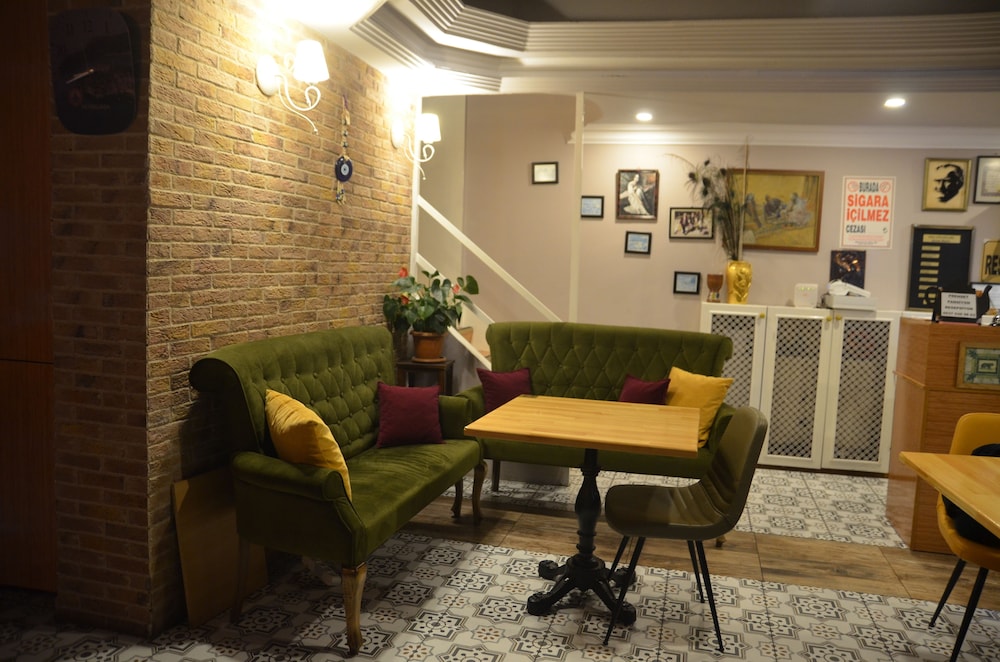 Grand Twin Room, City View photo 3