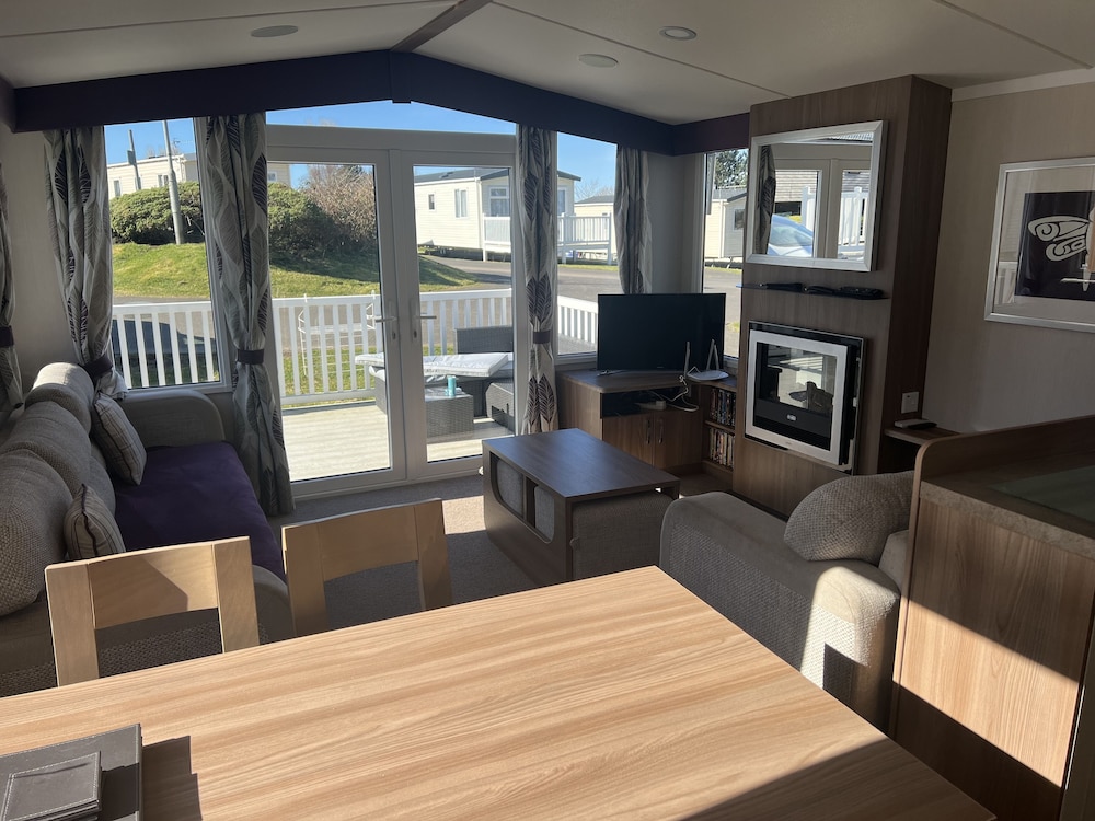 Mobile Home, 3 Bedrooms (Tam O'Shanter 12) photo 1