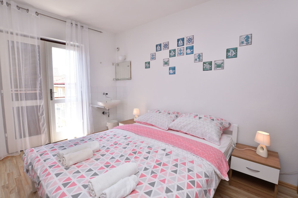 Apartment (A1)