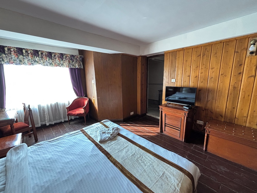 Executive Room