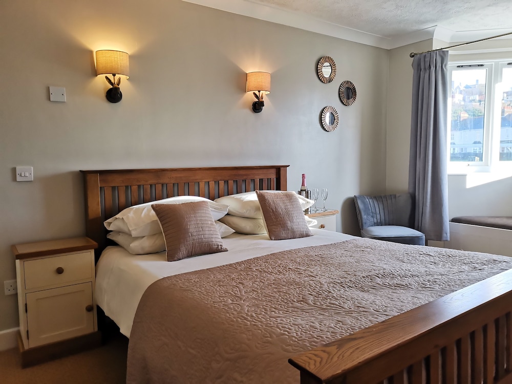 Superior Double Room, Accessible, Ensuite - Photo 1