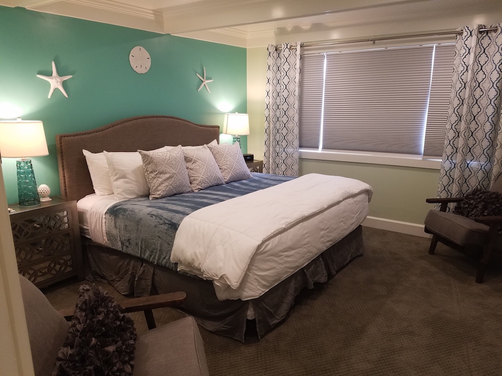 Deluxe Family Suite, 2 Bedroom, Annex Building- Not Pet Friendly photo 3
