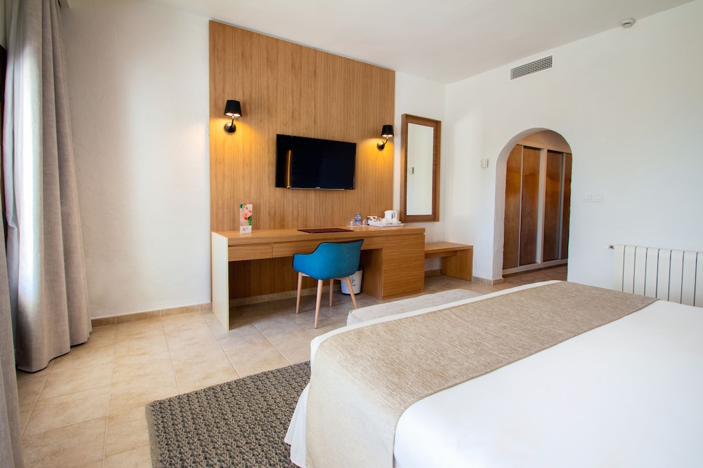 Double Room, Terrace, Partial Ocean View (Contemporary) photo 3