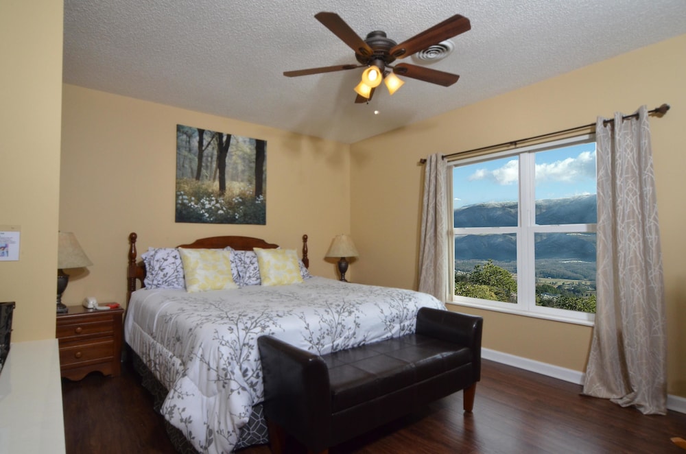 Condo, Multiple Beds (Whispering Pines 454)
