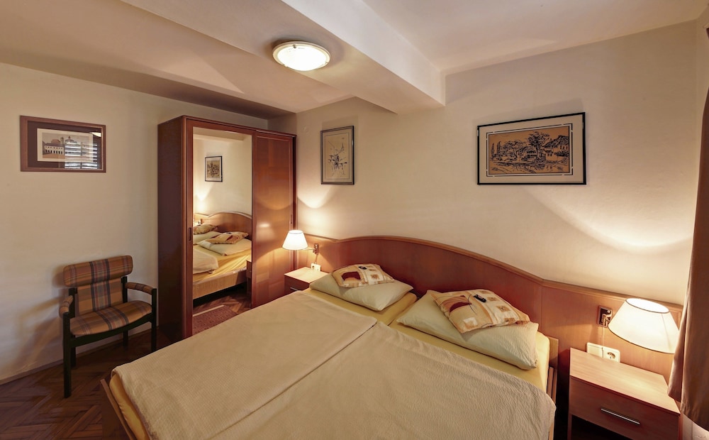 Comfort Apartment, 2 Bedrooms, Terrace, Garden View (for 4 people)