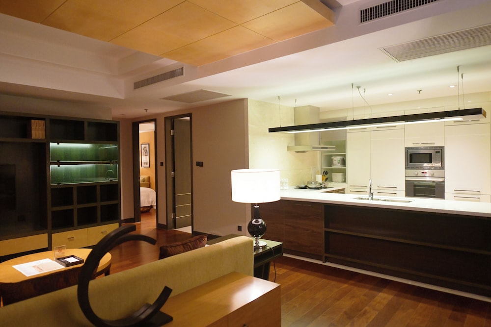 Apartment, 3 Bedrooms - Photo 36